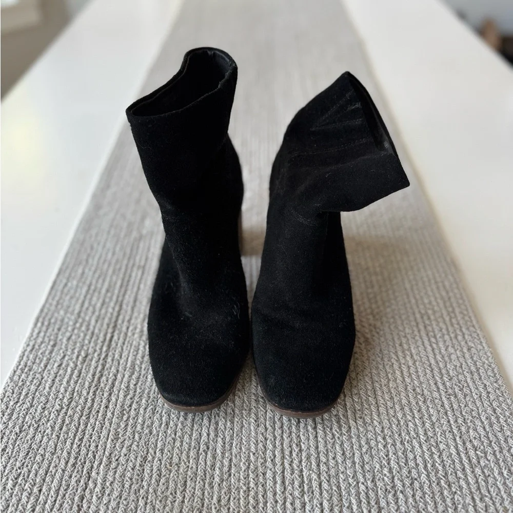 Lucky Brand Black Genuine Suede Leather Wood Block Heel Square Toe Booties Sz 8